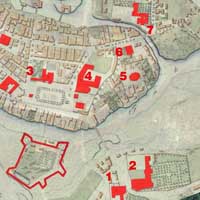 Сумяшчэнне мапы 1823г. з пазначэннем былых кляштараў сярэднявечнага горада i сучаснага спадарожнiкавага здымка. Чырвоным пазначаны:
1. Былы Кляштар бернардынак з касцёлам Беззаганнага Зачацця Найсвяцейшай Панны Марыі, перабудаваны з 1842г. на Кадэцкi корпус, а
з 1854г. на ваенны шпiталь
2. Былы кляштар бернардынцаў з касцёлам Яна Хрысціцеля і Св. Ганны, перабудаваны з 1842г. на Кадэцкi корпус, а з 1854г. на ваенны шпiталь
3. Былы кляштар аўгустынаў з касцёлам Святой Тройцы, перабудаваны 3 1833г. першапачаткова на камiтэт інжынераў фартэцыi, з ў 1865г. разабраны
4. Былая калегiя езуiтаў з касцёлам Пана Езуса і Святога Казіміра, перабудаваныя з 1837г. пад апартаменты iмператара (асобныя памяшканні выкарыстоўвалі для кватэравання імператарскай сям'і ў час наведвання ёю крэпасці) i камендантскай управы (пазней iнжэнернай управы, пасля разбору прыстасаванага пад патрэбы апошнiх пабудоў былога кляштару аўгустынцаў)
5. Былая катэдральная Свята-Мікалаеўская царква. Так i не была скончана яе перабудова, а ў пачатку 1840-х гг. разабрана на будматэрыялы
6. Былы кляштар базылiянаў з царквой Святых Пятра i Паўла з не скончаным завяршэннем вежаў, была перабудавана на афiцэрскае казiно (будынак афiцэрскiх сходаў), атрымаўшы пазней назву Белы Палац. Кляштар з 1833г. прыстасоўваецца пад шпiталь, якi згарэў у 1835г.
7. Былы кляштар дамініканаў з касцёлам Святой Сафіі, с пачаткам будаунiчых прац пры перабудове старажытнага горада на фартэцыю, першапачаткова быу пакiнуты гарадскiм парафiяльным (фарным) касцёлам, але неўзабаве ў сярэдзiне XIXст. разабраны на будматэрыялы
Фотамантаж by A. Nevar 2019г.