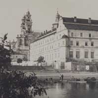 Пiнск. Выява былога комплекса езуiцкага касцёла св. Станiслава i калегiума. Фота 1920-30гг. з архiву - Narodowe Archiwum Cyfrowe. Sygn. 1-U-4766 Апублiкавана - Wikipedia.org