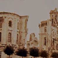 Пiнск. выява былога езуiцкага касцёла св. Станiслава падчас руйнавання пасля першага выбуху. Фота 1953г. Апублiкавана - артыкул Пятро Савіч, Беларускае Радыё Рацыя. Электронны рэсурс - http://www.racyja.com/hramadstva/yak-uzryvali-pinski-kastsyol-svyatoga-sta/ 