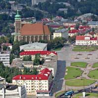 Гiпатэтычная графiчная рэканструкцыя былога фарнага касцёла (фара Вiтаўта) на перыяд пачатку XVIIст. (першапачатковы выгляд мураванай святынi да пазнейшых перабудоў) 3D-мадэль, фотамантаж by А.Невар, арыгiнальныя здымкi by А. Серада - 2015г.