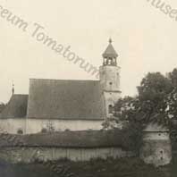 Койданава (Дзяржынск). Выява кальвiнскага збора на тэрыторыi былога Койданаўскага замка. Бакавы (паўночны) фасад храма. З калекцыi прыватнага вiртуальнага музею MUSEUM TOMATORUM (myvimu,com) Фота 1917 г. Электронны рэсурс - http://myvimu.com/exhibit/54745841-kojdanow-zbor-kalwinski-widok-ogolny 