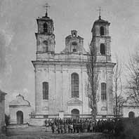 Cмiлавiчы (Чэрвеньскi раён). Выява касцёла св. Вінцэнта былога кляштара мiсiянераў . Фота 1910г. (да 1918г.) Электронны рэсурс - https://upload.wikimedia.org/