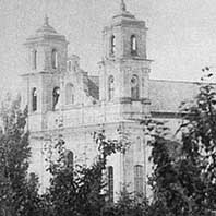 Cмiлавiчы (Чэрвеньскi раён). Выява касцёла св. Вінцэнта былога кляштара мiсiянераў . Фота 1900г. (да 1918г.) Электронны рэсурс - https://upload.wikimedia.org/