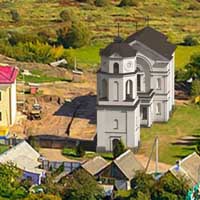 Быхаў. Графiчная рэканструкцыя былога касцёла канонiкаў латэранскiх пад тытулам Беззаганнага Зачацця Найсвяцейшай Дзевы Марыі, Св. Казiмiра i Св. Аўгусцiна. Выгляд з вышынi палёту квадракоптэра. Арыгiнальнае фота - Алег Караваеў, 2015г.; 3d мадэль, фотамантаж by А.Невар, 2019г.