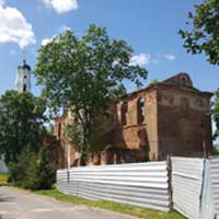 Пустынкi (Мсцiслаўскi раён) Выява з боку алтарнай часткi былога базылiянскага Успенскага сабора Пустынкаўскага Свята-Успенскага манастыра. Сучасны стан; Апублiкавана - форум skyscrapercity Аўтар фота - Зміцер Корх, 2016г. Электронны рэсурс - https://www.skyscrapercity.com