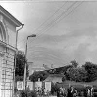 Даўгаўпілс (Дынабург, Дзвiнск, Daugavpils). Помнiк самалёту МИГ-19 на месцы гарнiзоннага сабора (былога езуiцкага касцёла). Фота 1978г. Апублiкавана - суполка Ретро Даугавпилс - Латвия