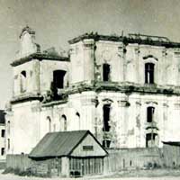 Любешыў, або Любяшоў (Валынская вобласць Украiны, былое магдэбургскае мястэчка гістарычнай Піншчыны) Выява касцёла Св. Яна Евангелiста кляштару пiяраў. Фота сярэдзiны XXст. (1940-я гг.) Author - unknown; Крынiца - iнтэрнэт-аукцыён ebay de; Электронны рэсурс - https://www.facebook.com/mdlithuaniae/photos/