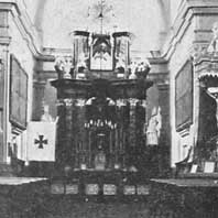 Асвея (Верхнедзвiнскi раён) Графiчная Выява iнтэр'еру касцёла Найсвяцейшай Тройцы былога кляштара мiсiянераў. Фота 1913г. Апублiкавана - Zyskar F. J. Nasze koscioly: opis ilustrowany wszystkich kosciolow i parafji znajdujacych sie na obszarach dawnej Polski i ziemiach przyleglych. T. 1: Archidjecezja mohylowska. Z. 24: Dekanat drysko-siebieski. Warszawa — Petersburg, 1913. S. 429 Электронны рэсурс - https://upload.wikimedia.org/wikipedia/commons/a/a6/Asvieja._Асьвея_%281913%29_.jpg