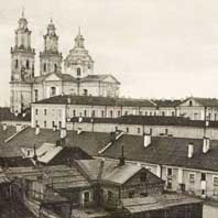 Полацк. Выява былога езуiцкага касцёла Св. Стэфана i калегiума (выгляд з валоў Ніжняга Замка) Фота да 1918г. З калекцыi старадаўнiх паштовак - molotok,ru. Электронны рэсурс - wikipedia.org
