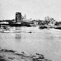 Смаляны. Выява касцёлу Найсвяцейшай Дзевы Марыі былога кляштару дамiнiканцаў з панарамы мястэчка. Фота да 1945г. Апублiкавана - Алёна Лабанава (Radzima,org) Электронны рэсурс - wikipedia.org